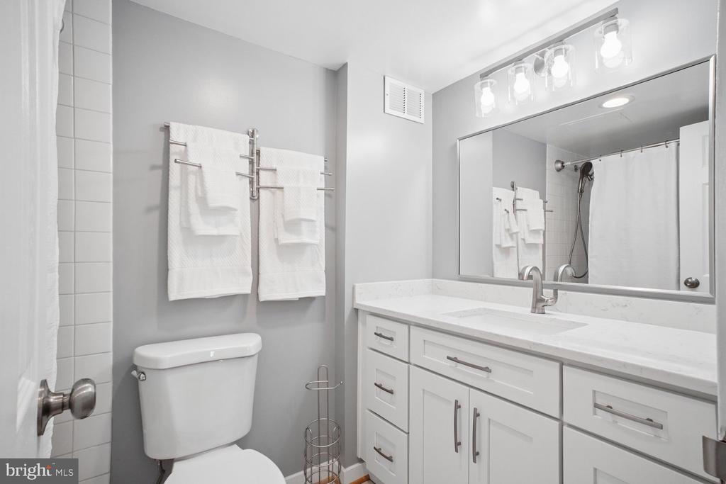 2059 HUNTINGTON AVENUE Unit: 1607
