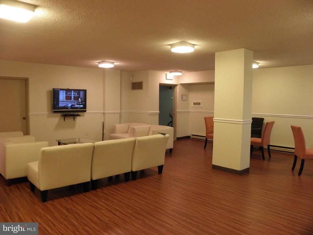 2059 HUNTINGTON AVENUE Unit: 1607