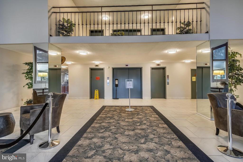2059 HUNTINGTON AVENUE Unit: 1607