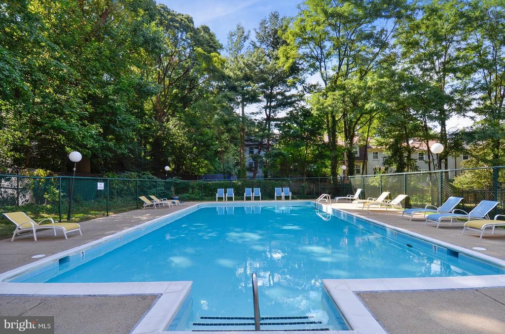 2059 HUNTINGTON AVENUE Unit: 1607