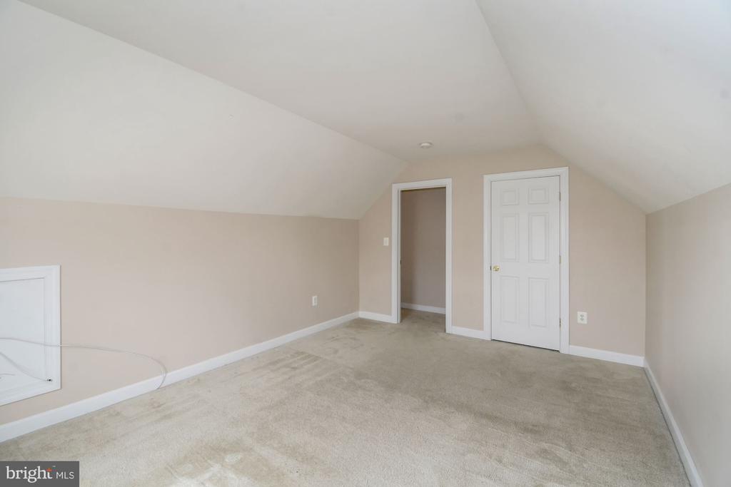 9085 PURVIS DRIVE