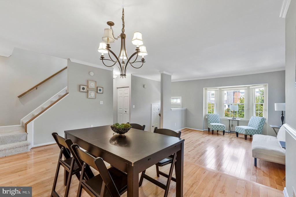 4284 SLEEPY LAKE DRIVE
