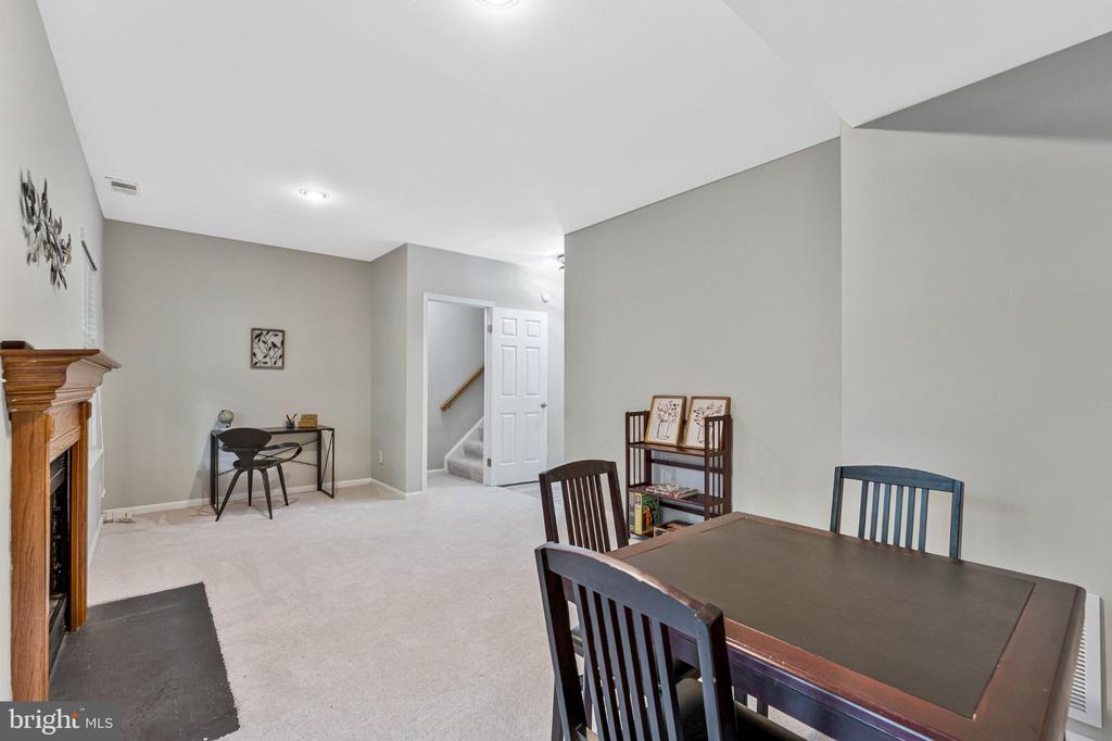 4284 SLEEPY LAKE DRIVE