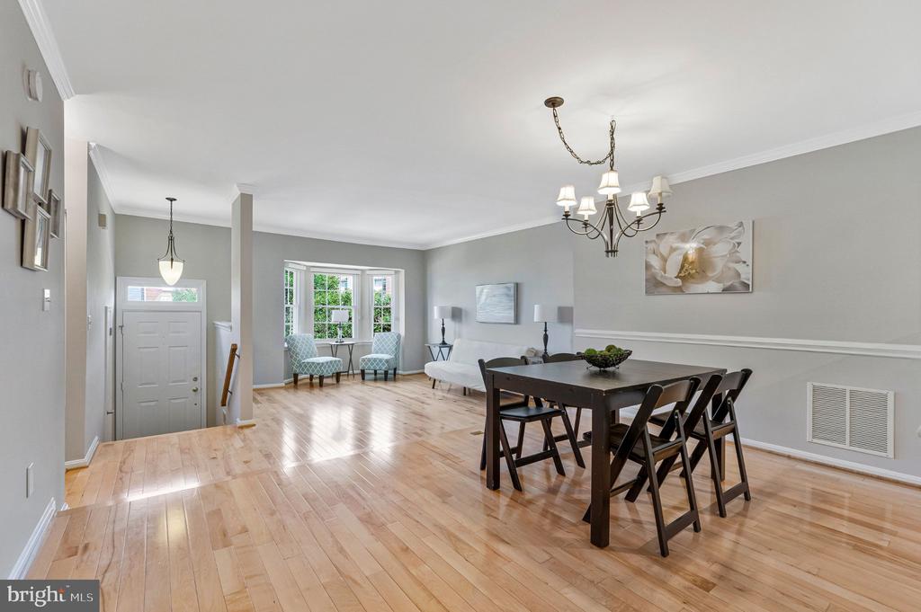 4284 SLEEPY LAKE DRIVE