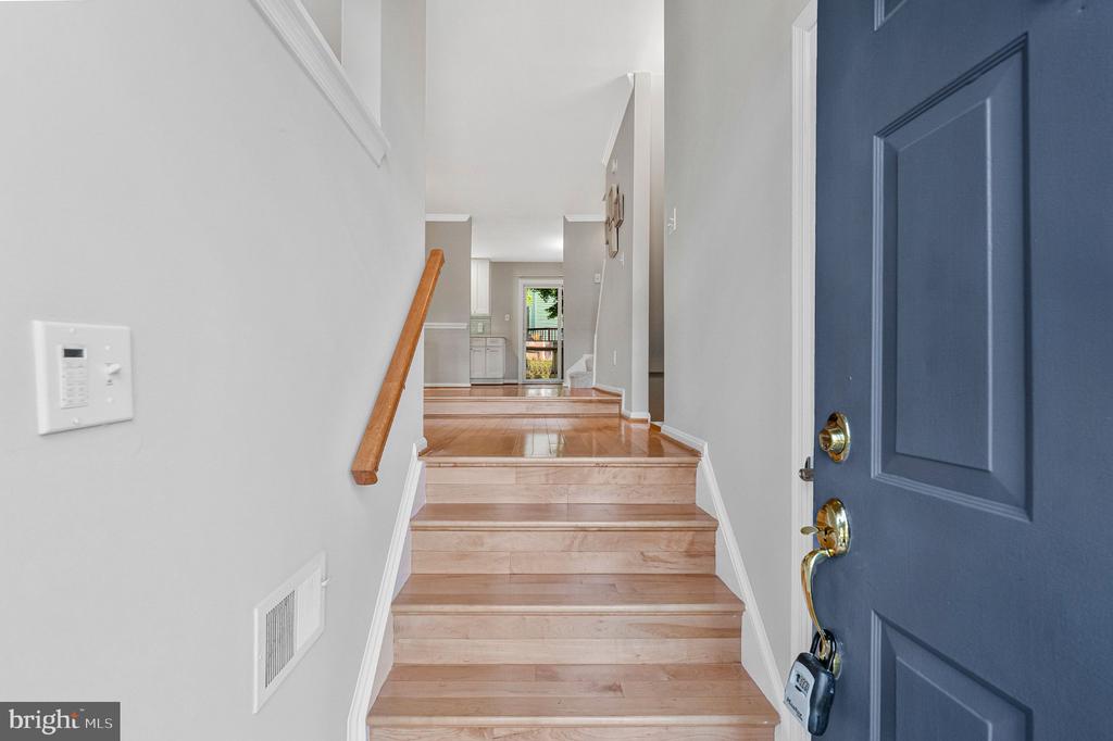 4284 SLEEPY LAKE DRIVE