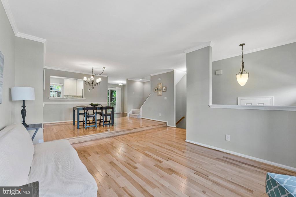 4284 SLEEPY LAKE DRIVE