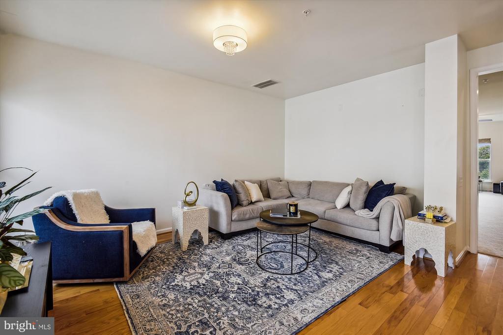 3028 RITTENHOUSE CIRCLE Unit: 40