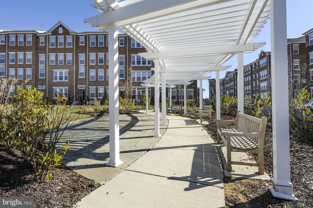 3028 RITTENHOUSE CIRCLE Unit: 40