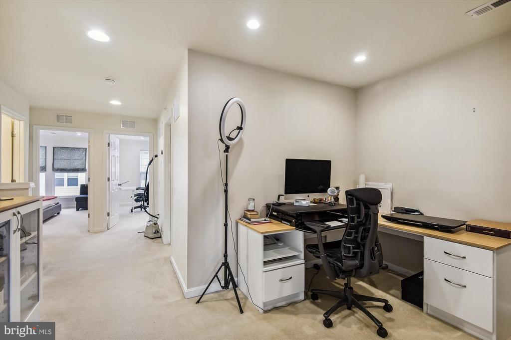 3028 RITTENHOUSE CIRCLE Unit: 40