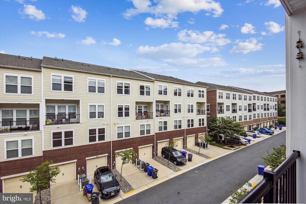 3028 RITTENHOUSE CIRCLE Unit: 40