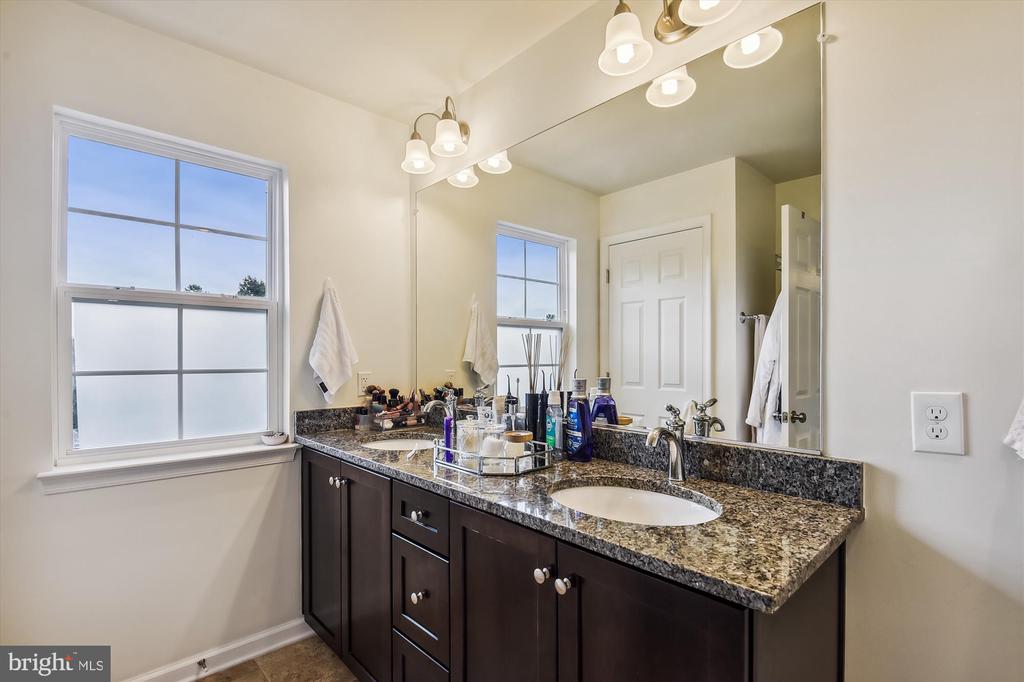 3028 RITTENHOUSE CIRCLE Unit: 40
