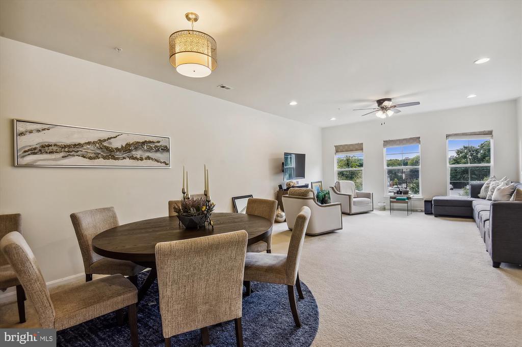 3028 RITTENHOUSE CIRCLE Unit: 40