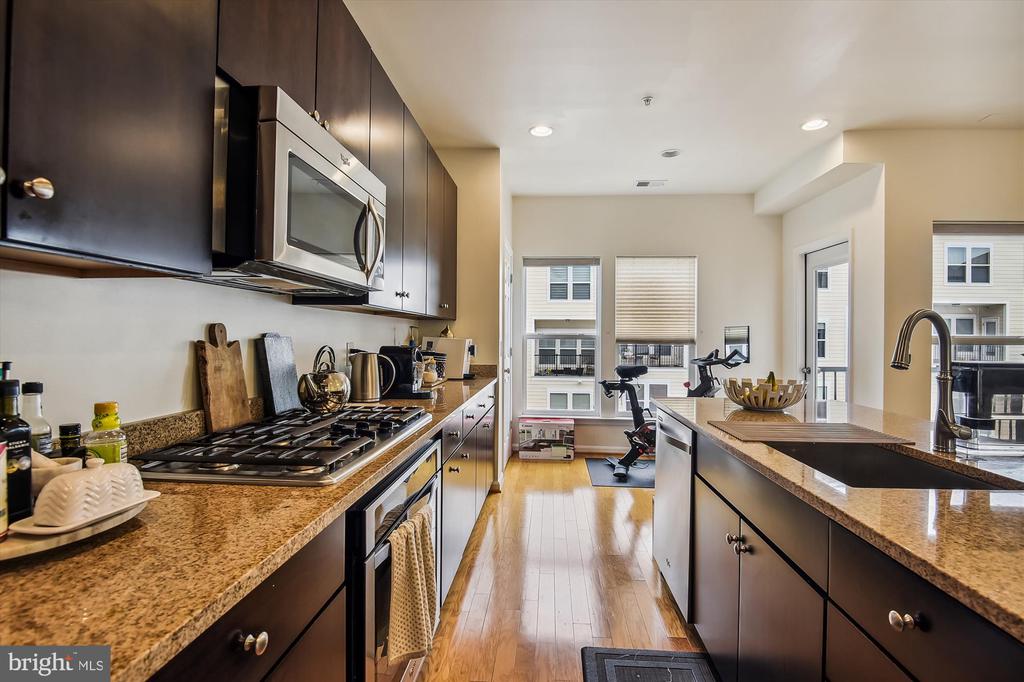 3028 RITTENHOUSE CIRCLE Unit: 40