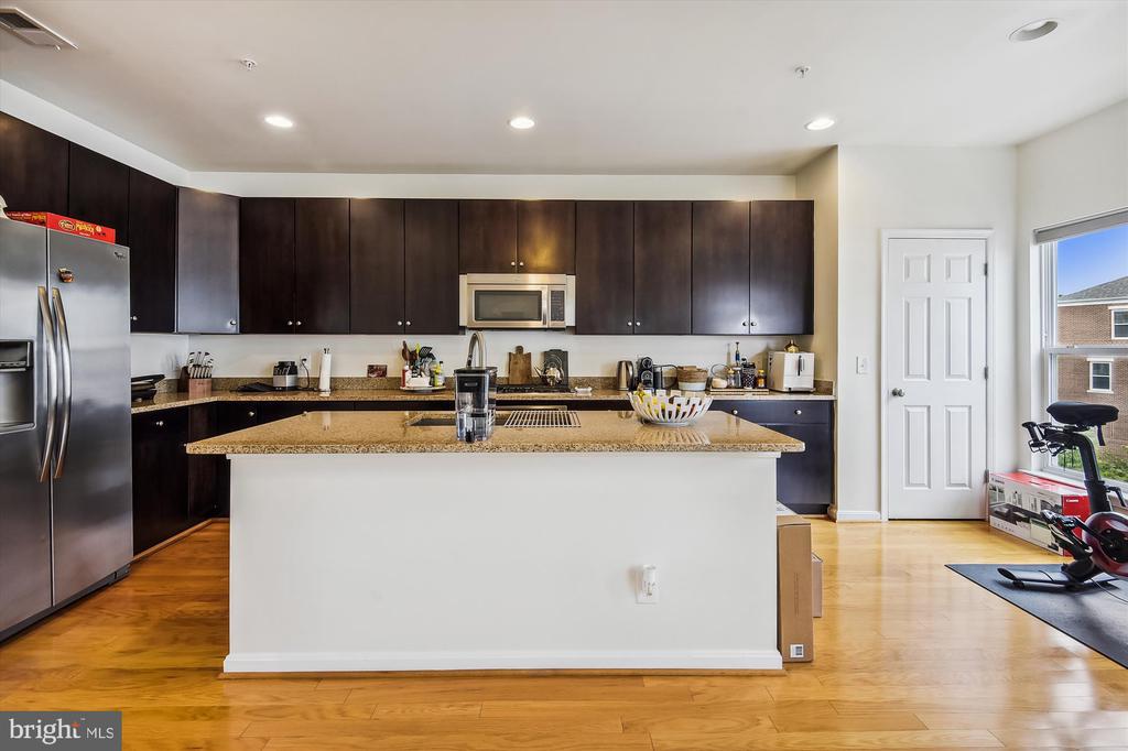 3028 RITTENHOUSE CIRCLE Unit: 40