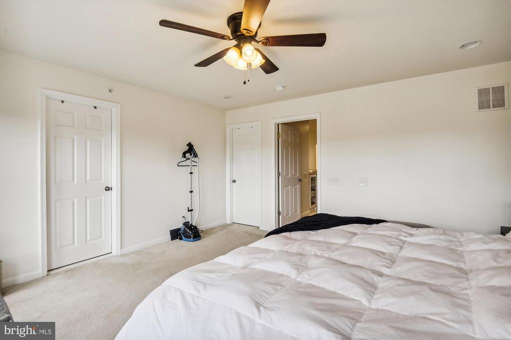 3028 RITTENHOUSE CIRCLE Unit: 40
