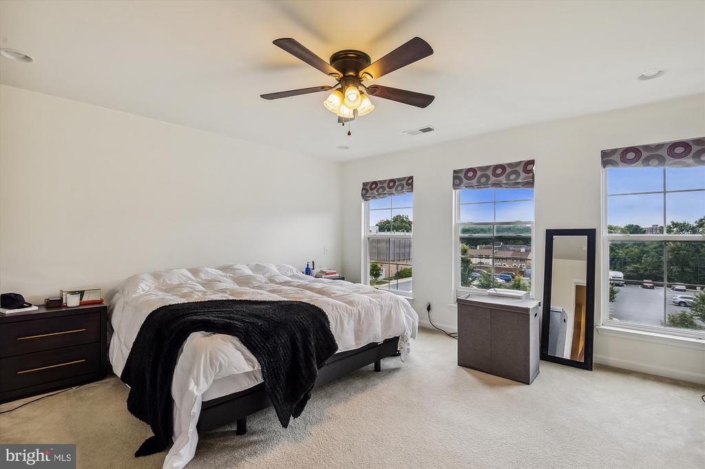 3028 RITTENHOUSE CIRCLE Unit: 40