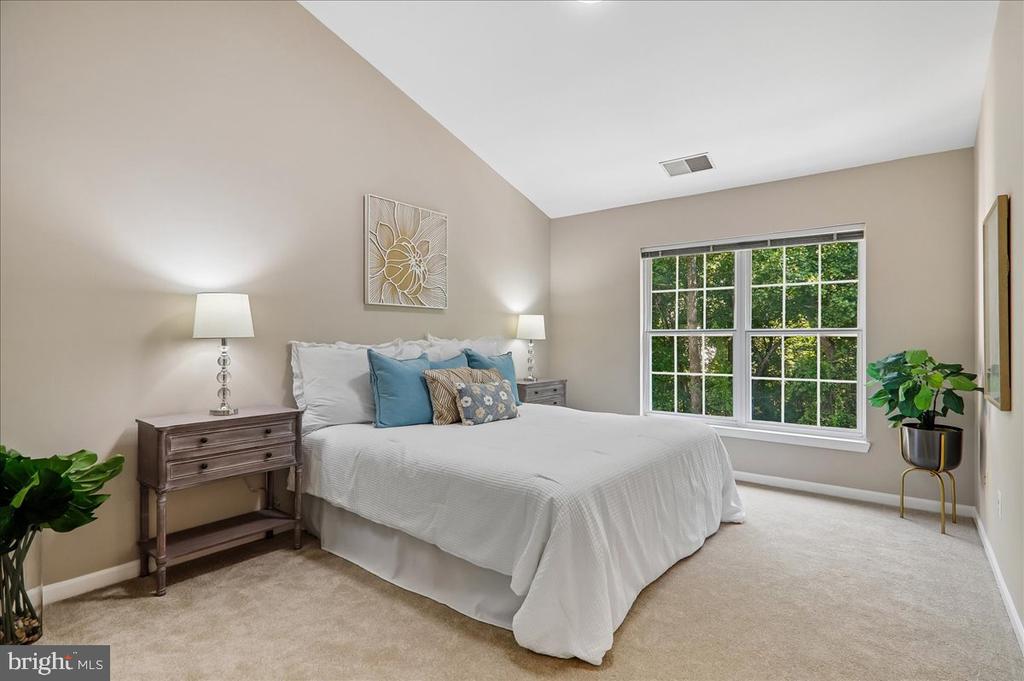 1253 WILD HAWTHORN WAY