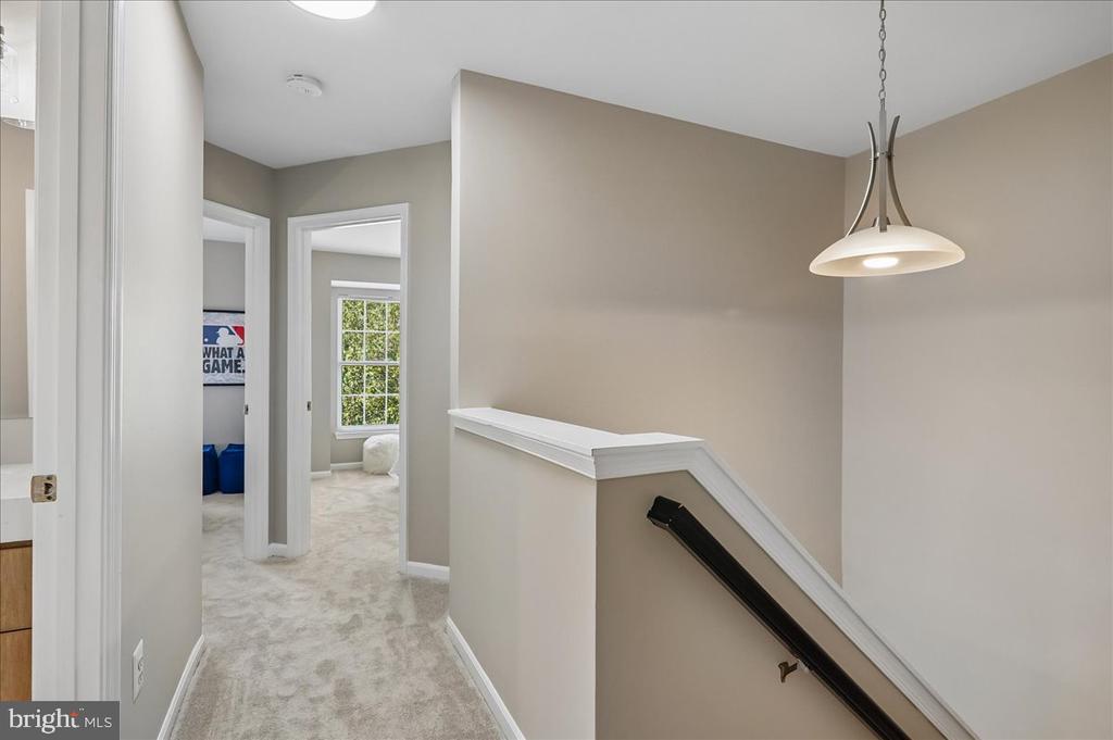 1253 WILD HAWTHORN WAY