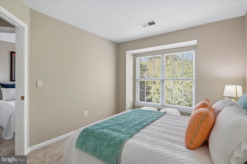 1253 WILD HAWTHORN WAY