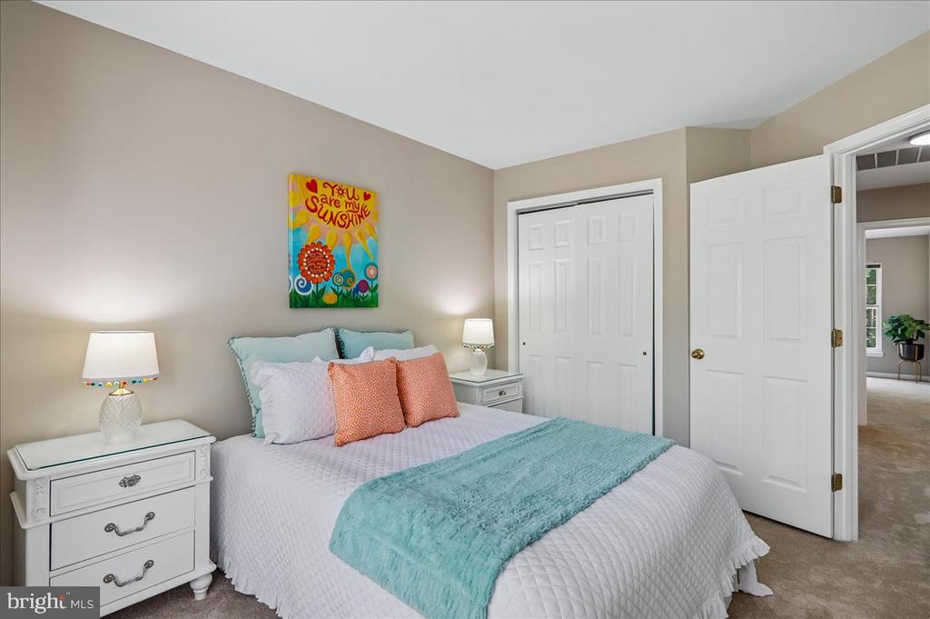 1253 WILD HAWTHORN WAY