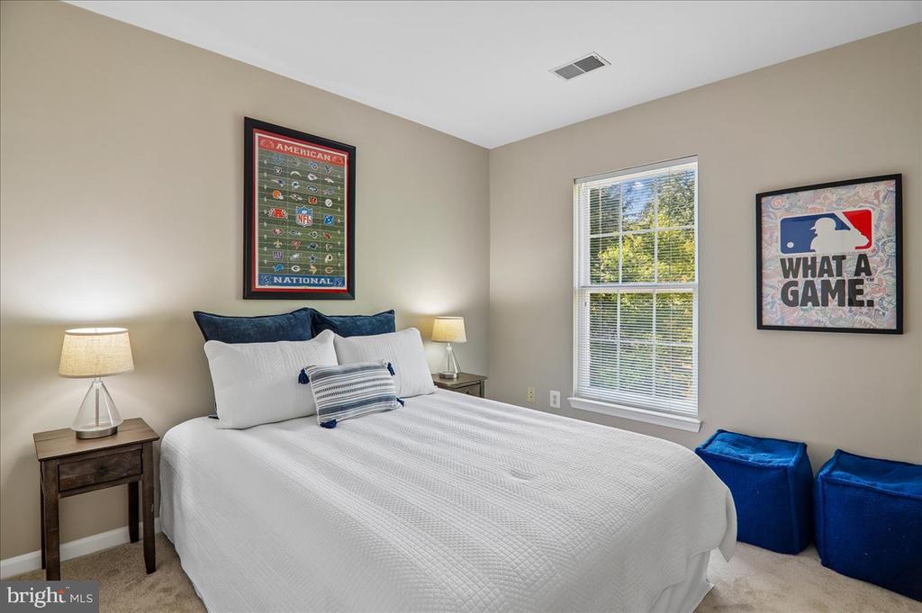 1253 WILD HAWTHORN WAY