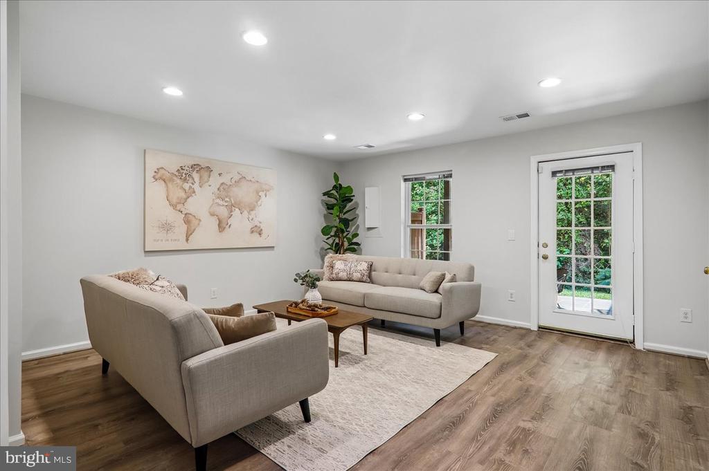 1253 WILD HAWTHORN WAY