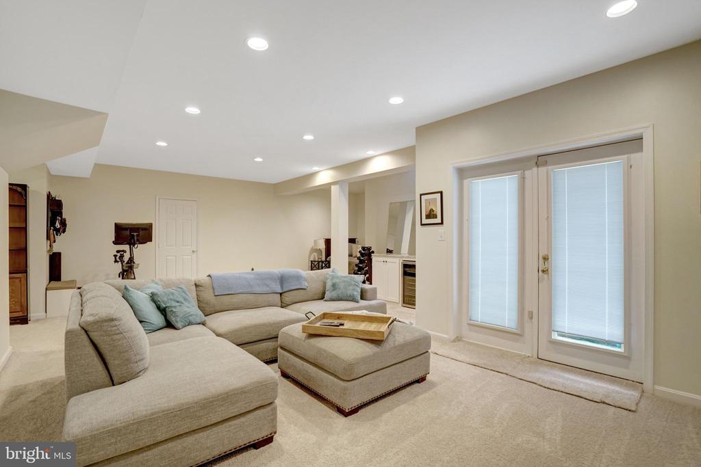 8929 MOUNTAIN ASH DRIVE