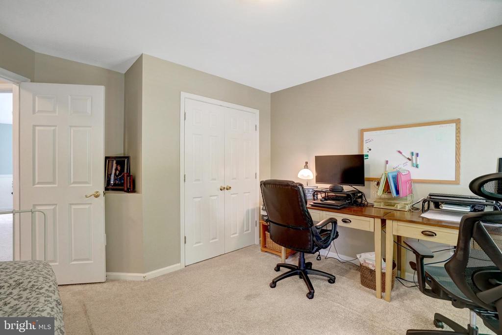 8929 MOUNTAIN ASH DRIVE