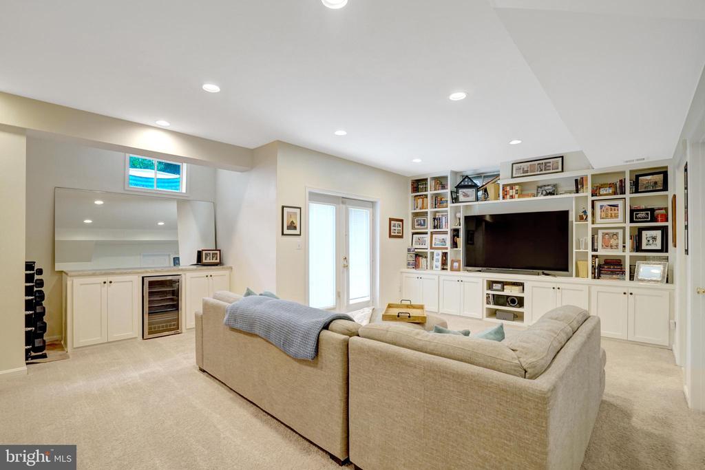 8929 MOUNTAIN ASH DRIVE
