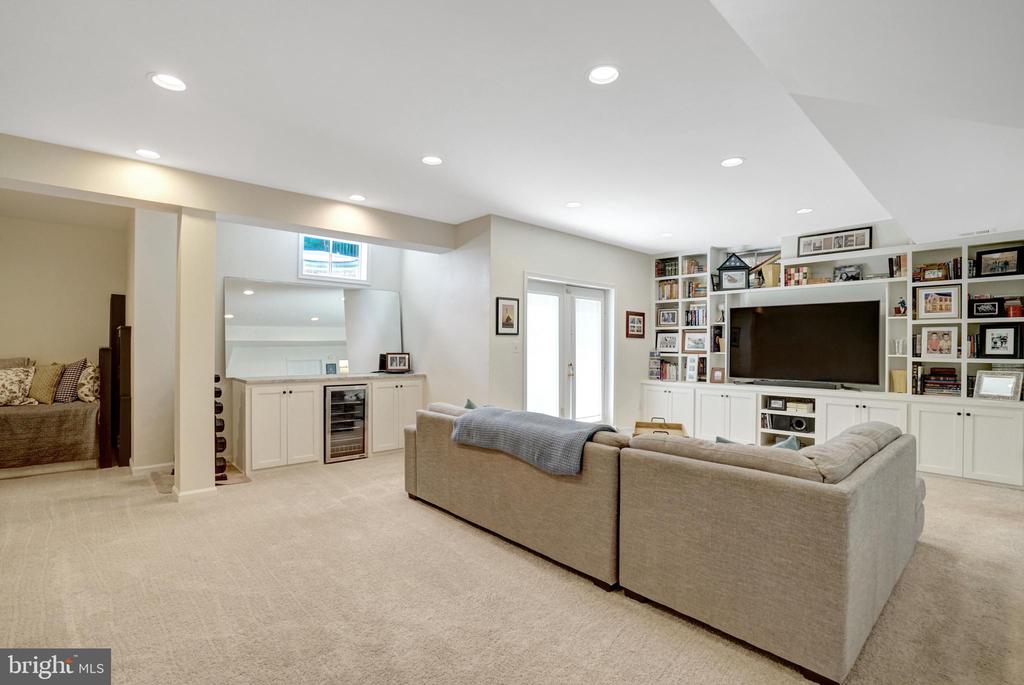 8929 MOUNTAIN ASH DRIVE