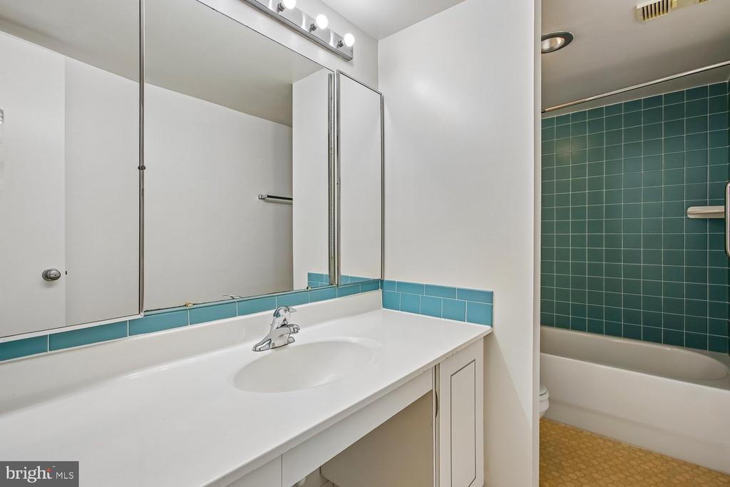 8350 GREENSBORO DRIVE Unit: 626