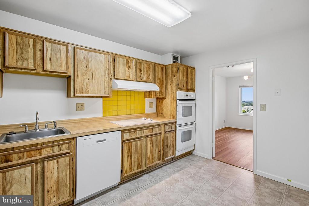 8350 GREENSBORO DRIVE Unit: 626