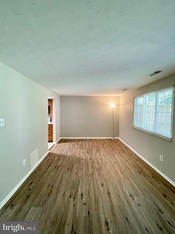 1602 HARVEST GREEN COURT