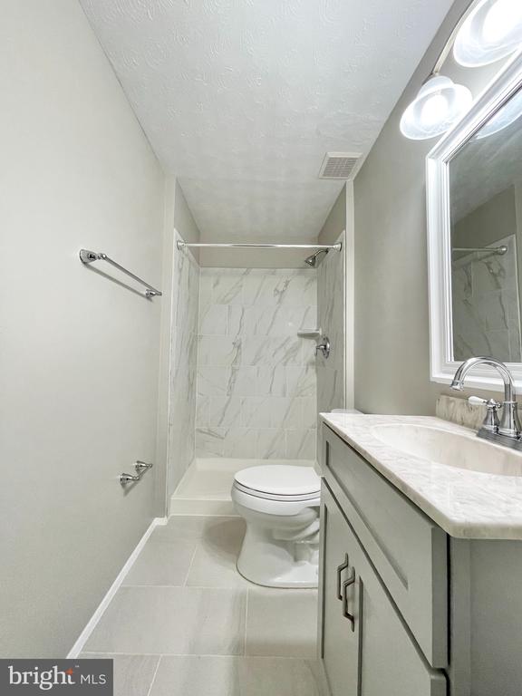 1602 HARVEST GREEN COURT