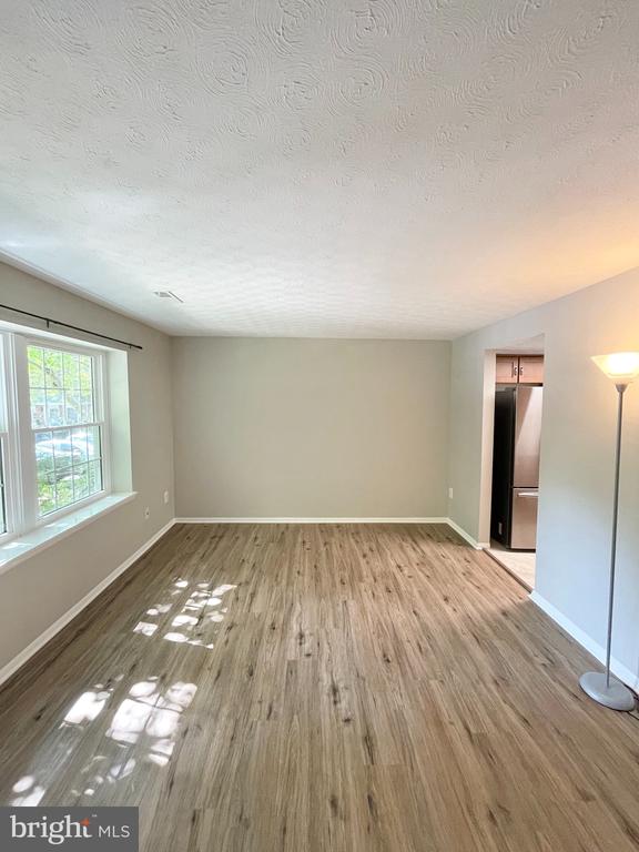 1602 HARVEST GREEN COURT