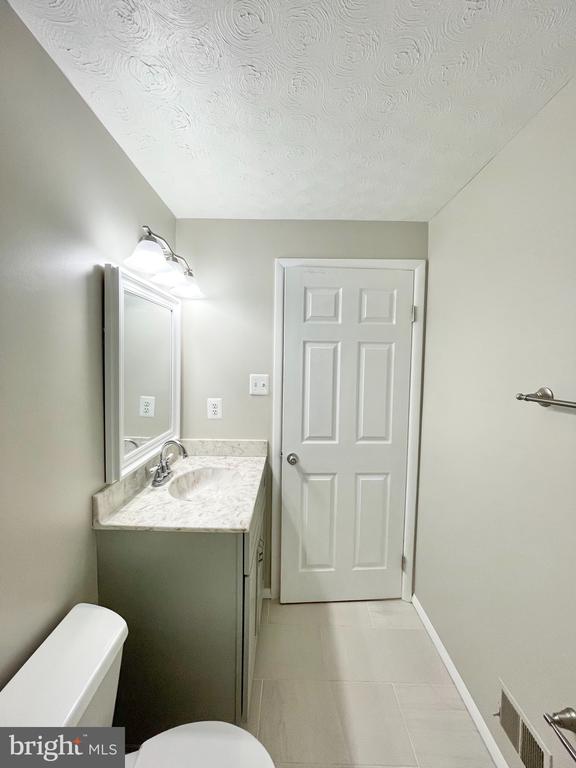 1602 HARVEST GREEN COURT