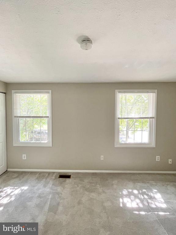 1602 HARVEST GREEN COURT