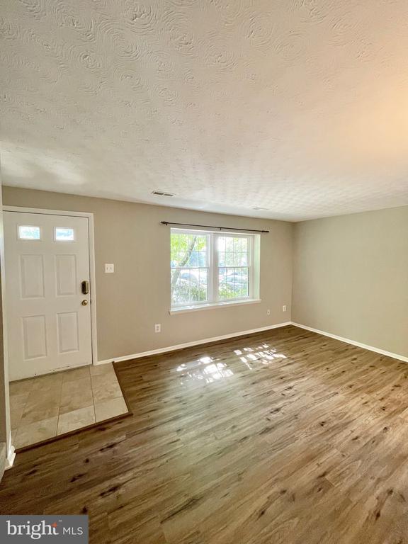 1602 HARVEST GREEN COURT