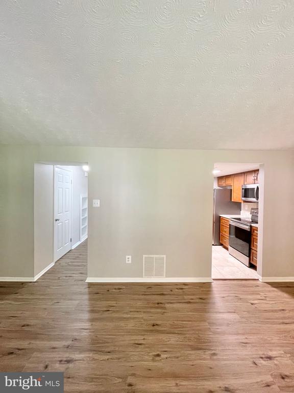 1602 HARVEST GREEN COURT