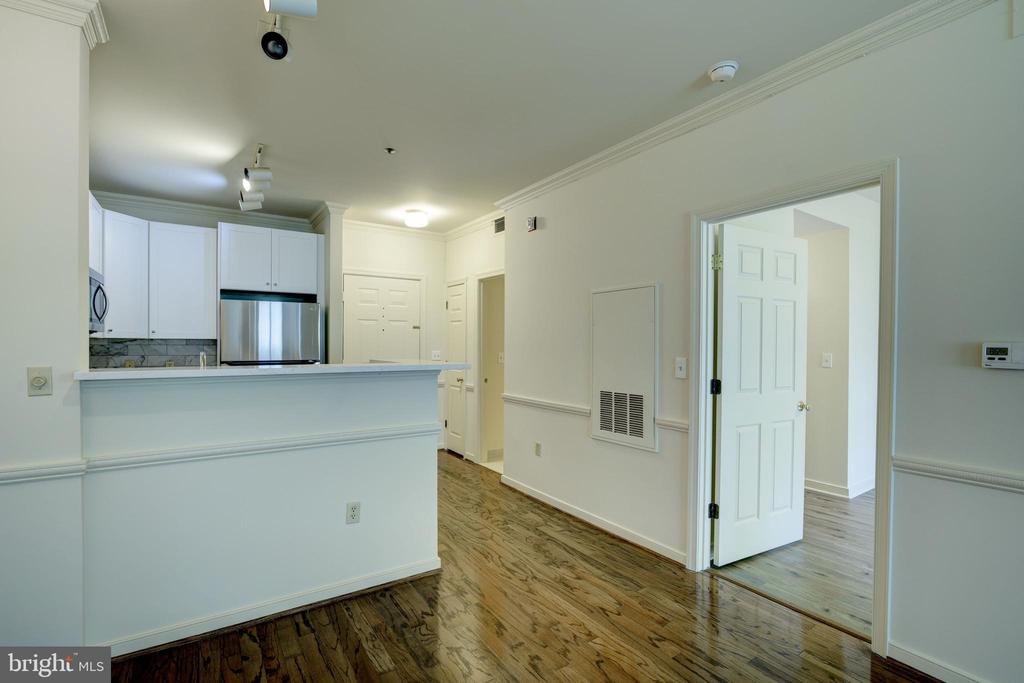 1645 INTERNATIONAL DRIVE Unit: 210
