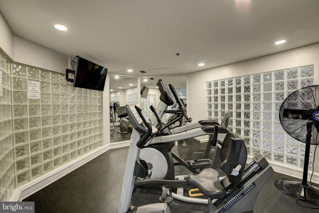 1645 INTERNATIONAL DRIVE Unit: 210