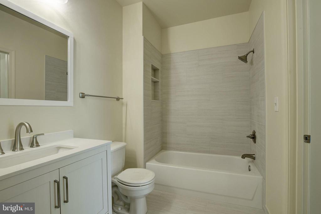 1645 INTERNATIONAL DRIVE Unit: 210
