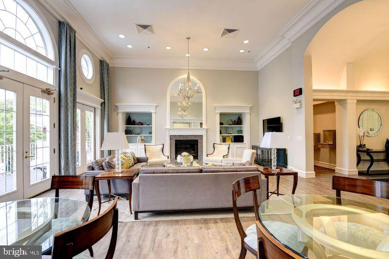 1645 INTERNATIONAL DRIVE Unit: 210