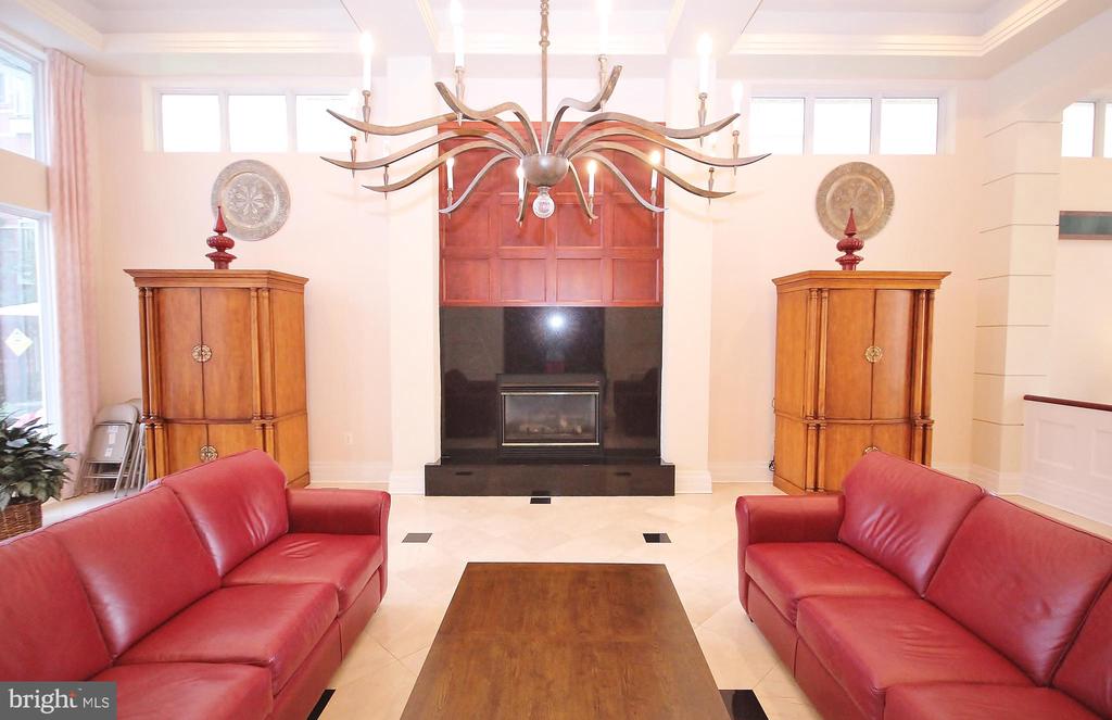 9486 VIRGINIA CENTER BOULEVARD Unit: 202