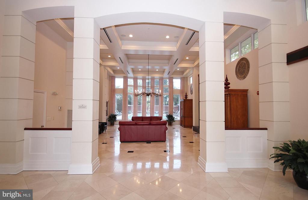 9486 VIRGINIA CENTER BOULEVARD Unit: 202