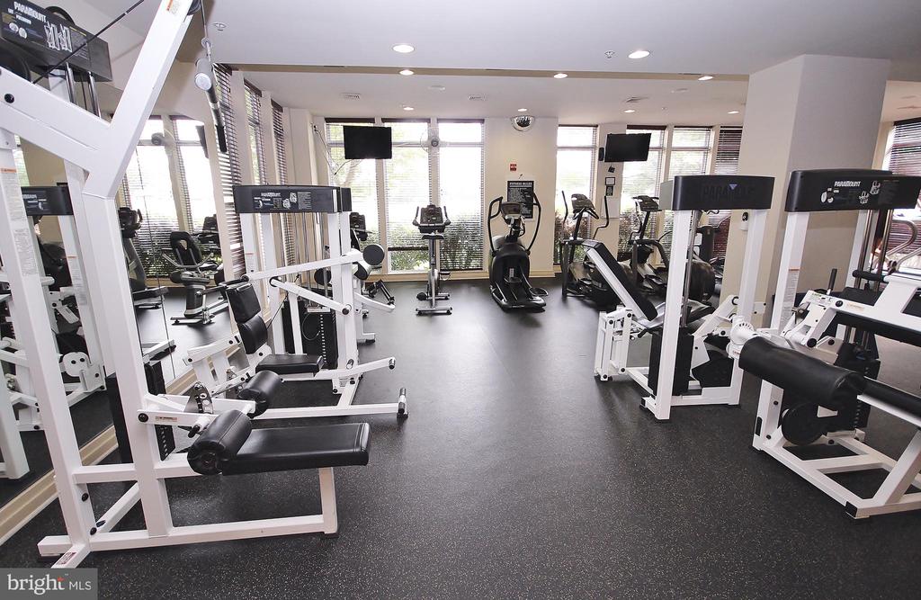 9486 VIRGINIA CENTER BOULEVARD Unit: 202