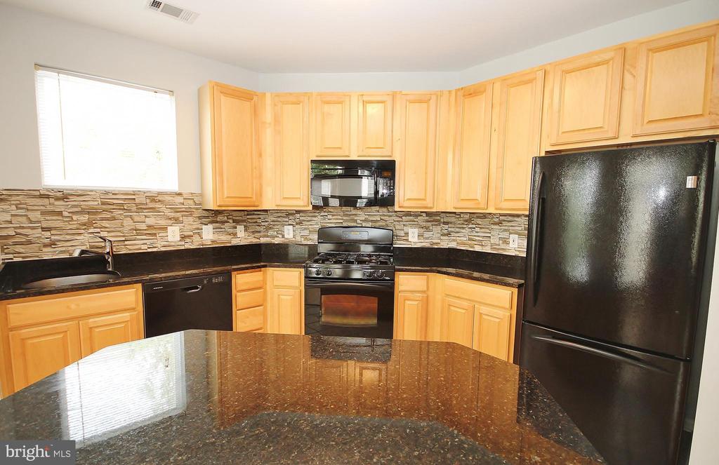 9486 VIRGINIA CENTER BOULEVARD Unit: 202
