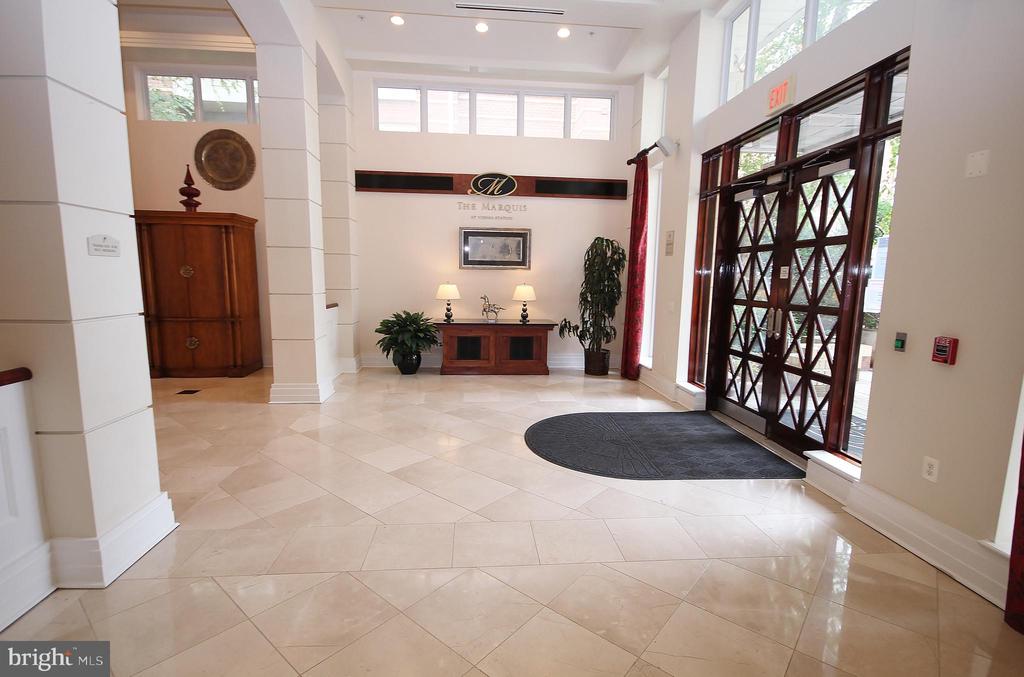 9486 VIRGINIA CENTER BOULEVARD Unit: 202