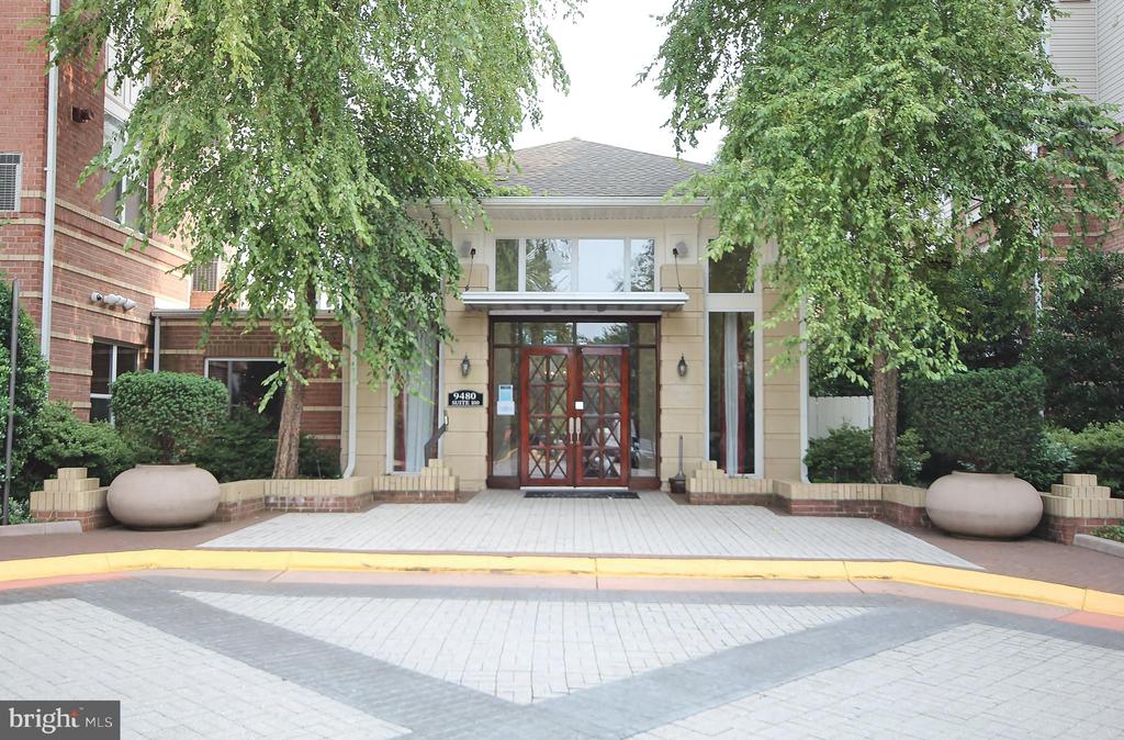 9486 VIRGINIA CENTER BOULEVARD Unit: 202