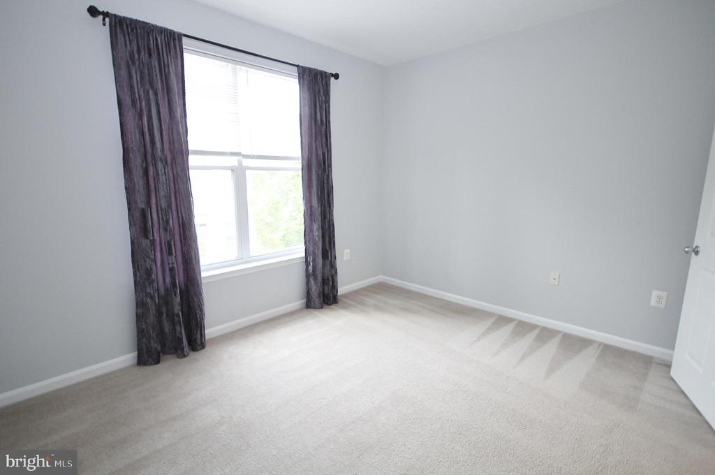 9486 VIRGINIA CENTER BOULEVARD Unit: 202